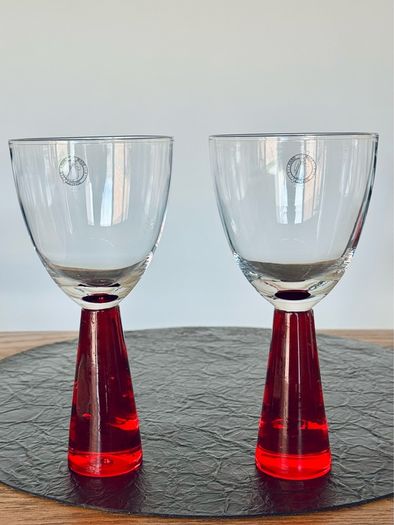 Vintage| Set of 2 Artland Prescott wine glasses