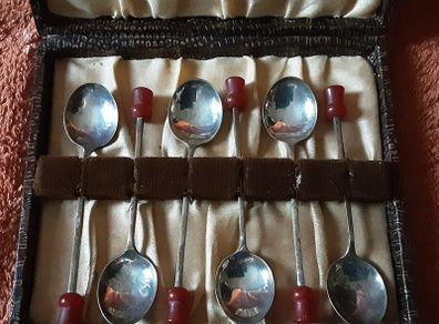boxed red tip collectable spoon's