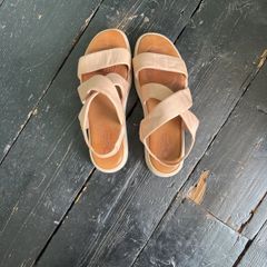 Size 40 Oletti blush pink soft leather sandals