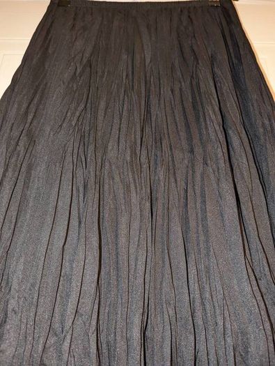Perfect for Summer. beautiful midi skirt from Sharagano