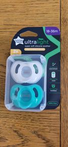 Tommee Tippee Ultra-light Soothers 18-36m