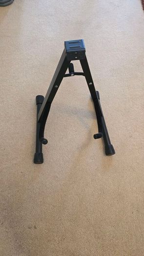 Electric guitar stand
