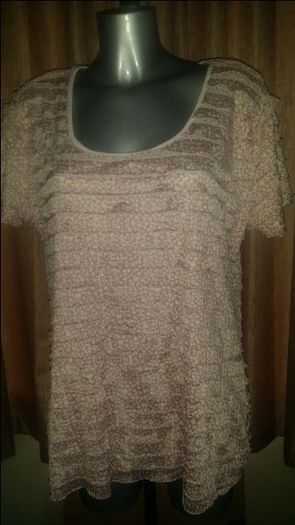 Top Soon size UK20 EUR48 Postage included