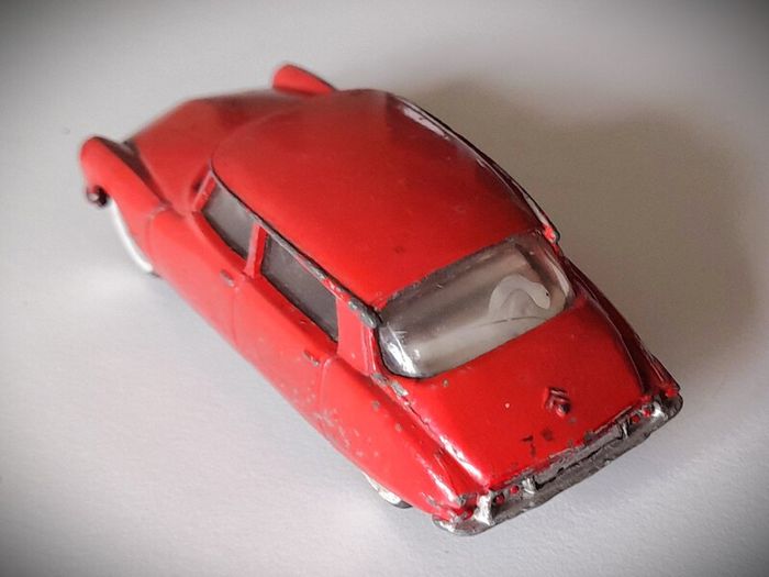 Diecast Vintage Corgi Toys Citroen DS19 Red - Good Original Condition/No Box