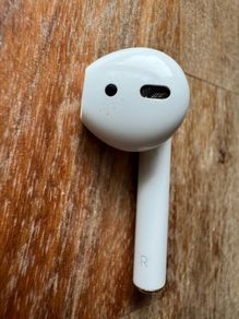 apple airpod 1st gen - right bud only
