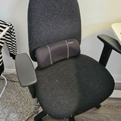 Office chair with free lumbar support