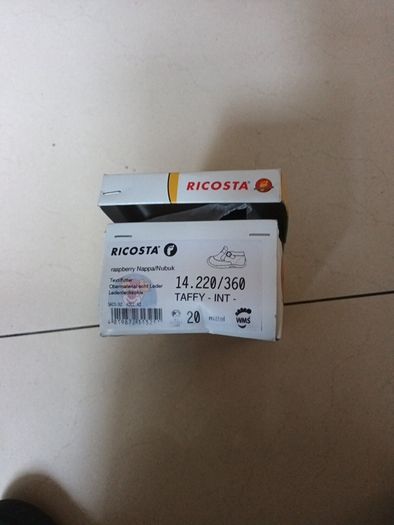 Riscosta  Shoes.  Size : 20- 12 -18 Months. Approximately.  In Original Box.