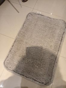 Flat dog bed