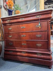 Antique Chest of Drawers