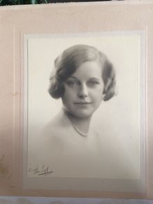 Price drop Rare Vandyke Signed photograph of woman