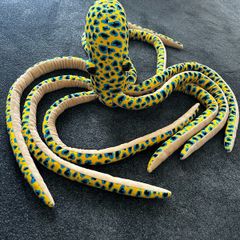 Octopus plushie