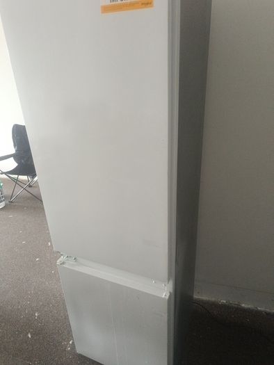 Whirlpool integrated fridge/ freezer