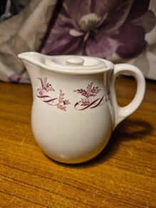 Vintage 1960s Dunn, Bennett and Co of Burslem small tea pot, England.