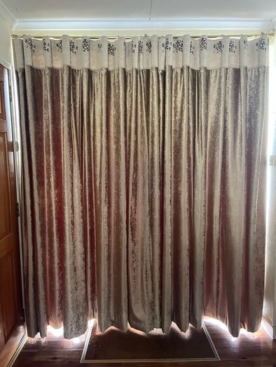 Set of top quality curtains
