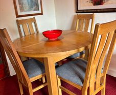 Dining table and 4 chairs