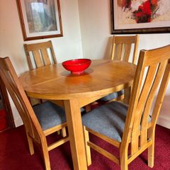 Dining table and 4 chairs