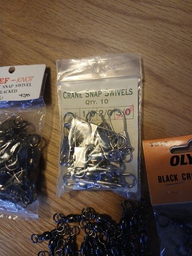 fishing accessories- barrel and snap swivel selection- various