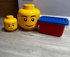 Lego heads and box suited for putting Lego in