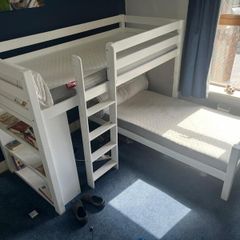 Moritz L bunk and play beds