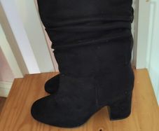 knee boots