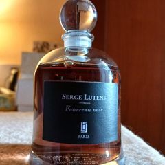 Serge Lutens Fourreau Noir, discontinued