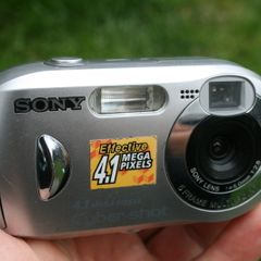 Sony Cybershot DSC-P41 4.1MP Digital Camera Silver MPeg Movie VX Smart Zoom Test