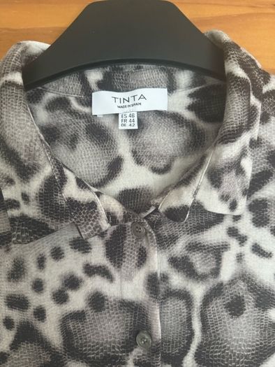 Brand new Tinta Made in Spain long sleeve grey animal print blouse for women size UK14 EU42 Postage included