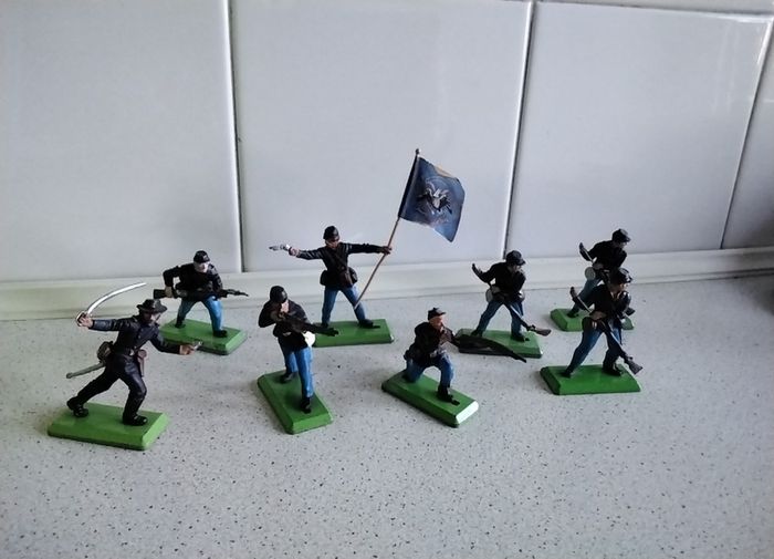 soldiers