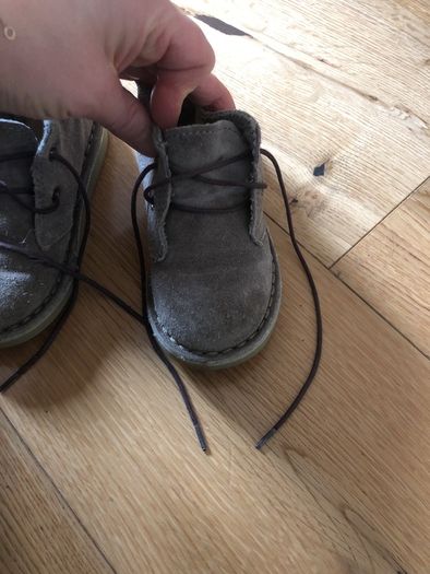 Leather shoes
