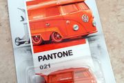 Hot Wheels 2025 Volkswagen Kool Kombi Pantone 021 Silver Series 4/6 JKY47