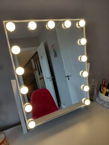 Vanity mirror