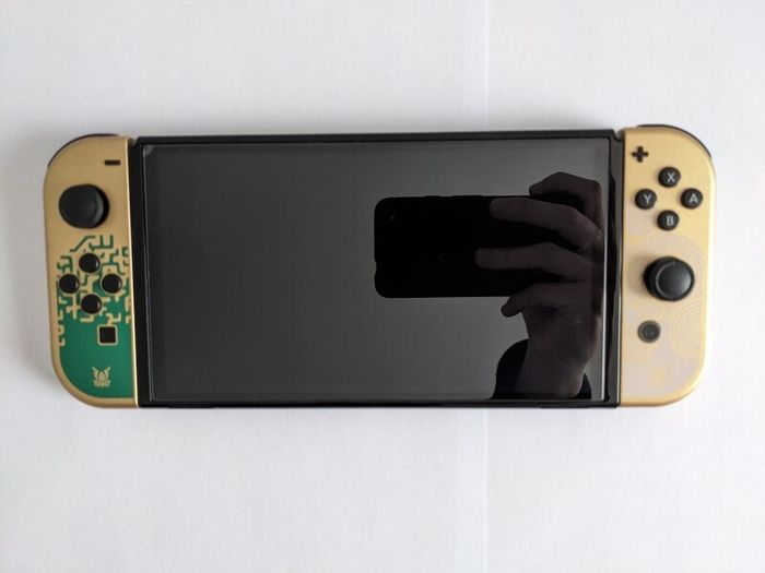 Zelda: Tears of the Kingdom OLED Nintendo Switch Console CIB + Official Breath of the Wild Switch Case + Mario Kart 8 Deluxe