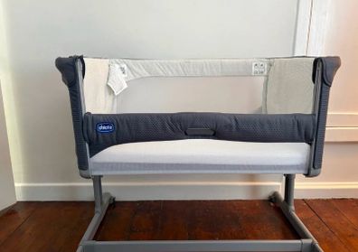 baby cot