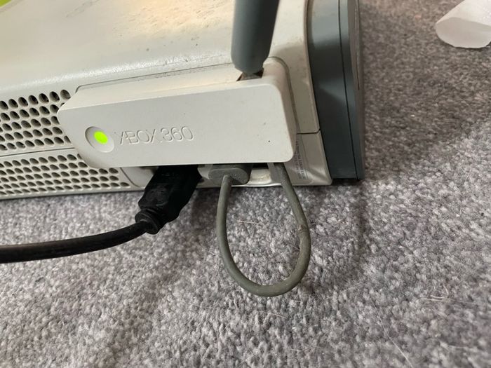 Xbox 360 White 60GB bundle - Working Console, Wi-Fi Adapter; 8 Games which includes Red Dead Redemption (No Controllers)