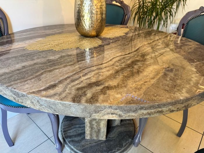 Beautiful Italian Marble table with 4 chairs