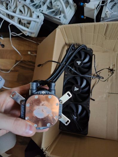 240mm / 360mm Aio Liquid Coolers > Incomplete / Minor Rgb Issues