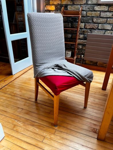 Dining table and chairs set