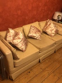 Cushions ( 5 )