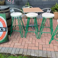 Becks bar sign