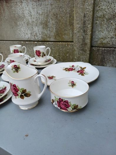 Vintage Royal Standard Red Velvet Pattern Teaset