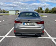 Lexus is 300 h