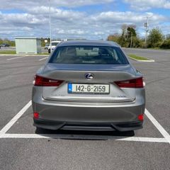Lexus is 300 h