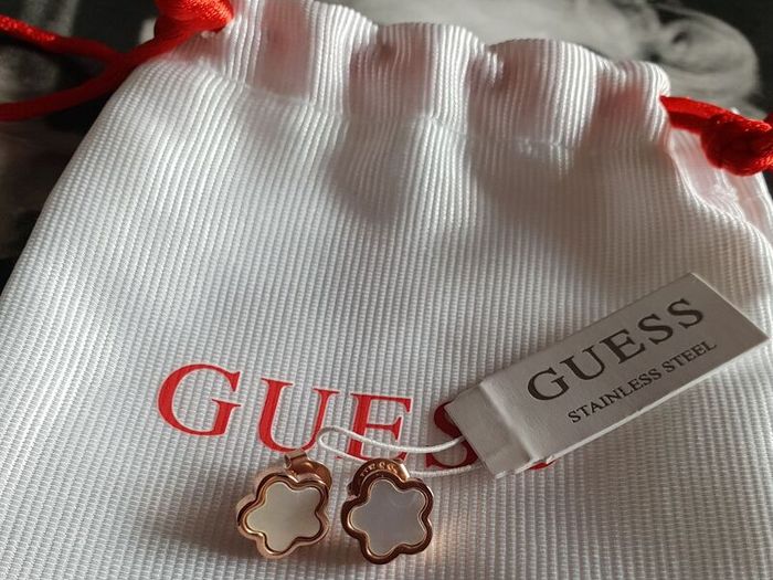 New Guess Earrings Studs