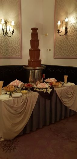 Chocolate Fountain Giles & Posner