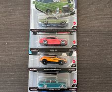 HotWheels Premium AutoStrasse Set