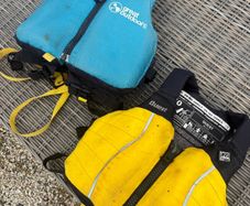 Childrens life jackets (2)