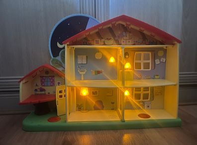 Peppa Pig playhouse