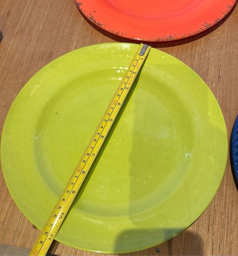 Large Melamine Dinner Plates (4)