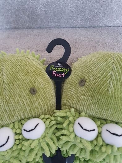 slippers