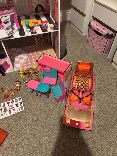 Lol doll house & Extras